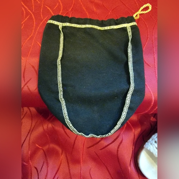 Crown Royal bag empty - Picture 2 of 6